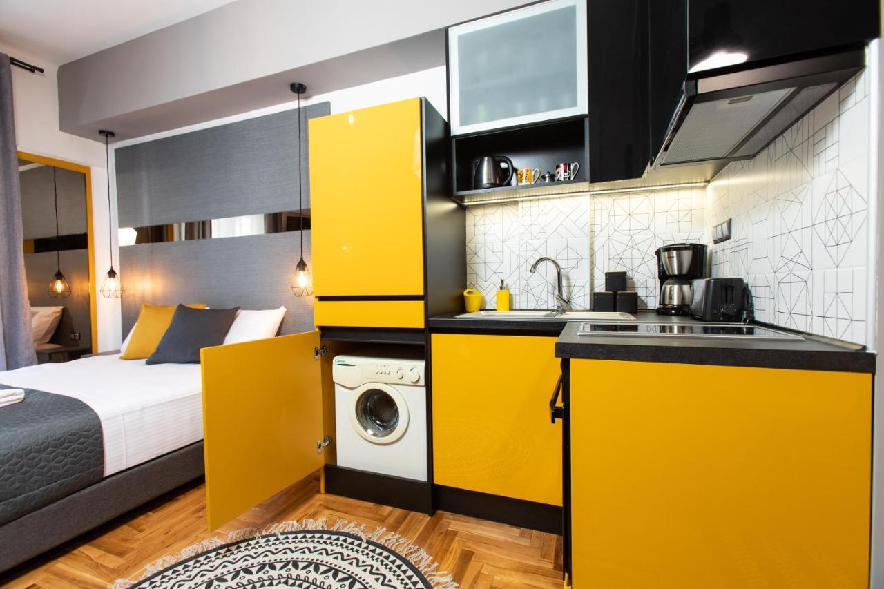 Downtown Luxury Boutique Suites : The Yellow Suite Thessaloníki Exteriör bild