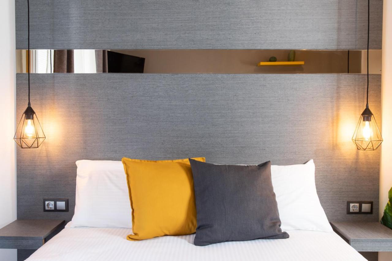 Downtown Luxury Boutique Suites : The Yellow Suite Thessaloníki Exteriör bild