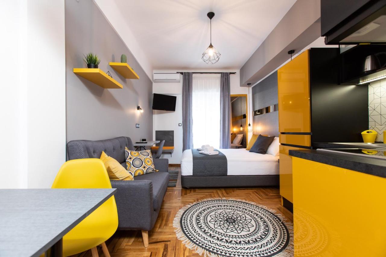 Downtown Luxury Boutique Suites : The Yellow Suite Thessaloníki Exteriör bild